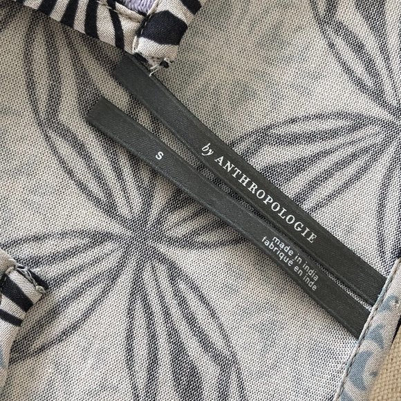 NWOT Floral Top with Ruffles and Lace Trim - Picture 8 of 10